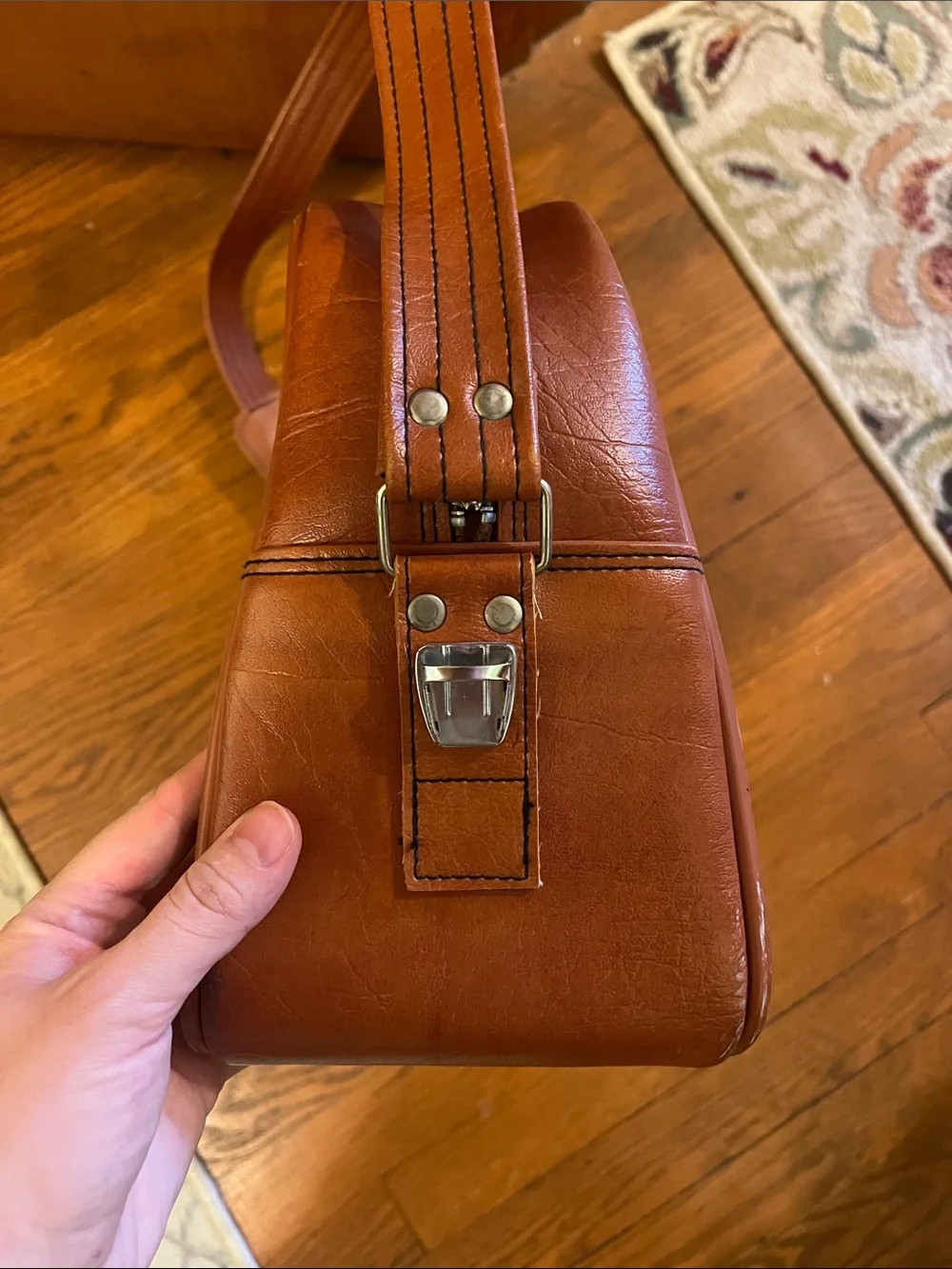 Vintage subtle top paneling